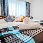 וילה Vysoke Tatry House For 27 People Isc Mlynica