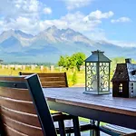 וילה Vysoke Tatry House For 27 People Isc