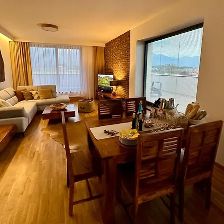 Villa Vysoke Tatry Isc For 17 People With 10 Extra Beds *
