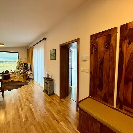 Vysoke Tatry Isc For 17 People With 10 Extra Beds Villa *