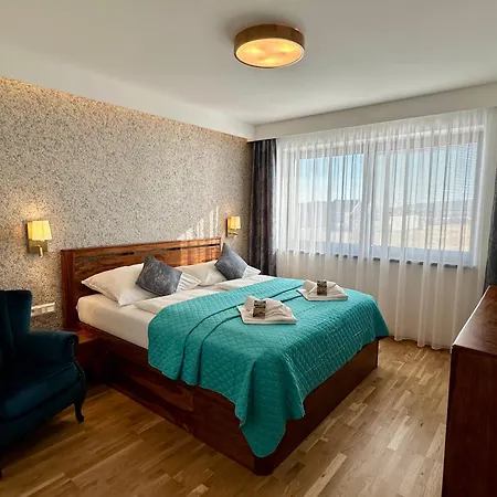 Vysoke Tatry Isc For 17 People With 10 Extra Beds * Mlynica