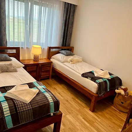 Vysoke Tatry Isc For 17 People With 10 Extra Beds * Mlynica