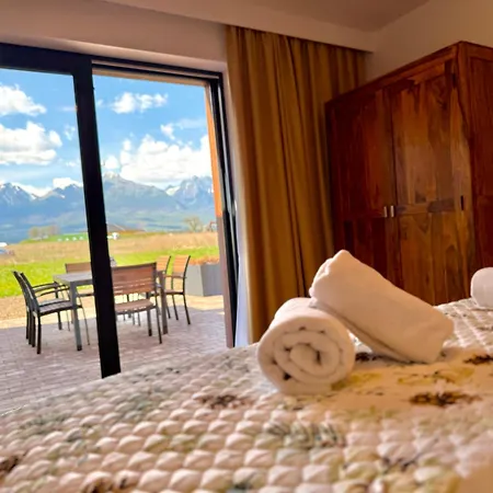 Villa Vysoke Tatry Isc For 17 People With 10 Extra Beds Mlynica