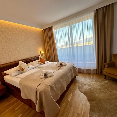 Vysoke Tatry Isc For 17 People With 10 Extra Beds Villa *