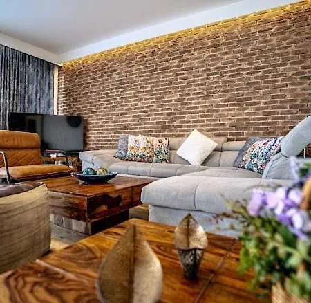 Villa Vysoke Tatry House For 27 People Isc *